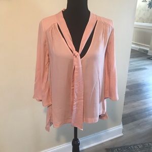 New Bke peach silky flowy tie neck top in small